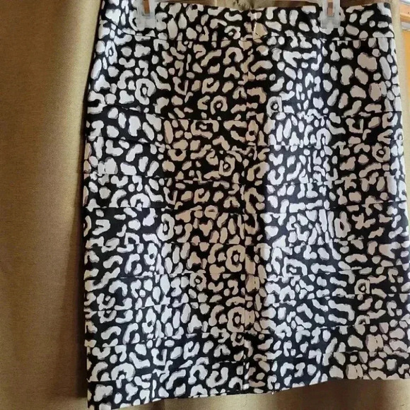 Black & White Animal Print  Pencil Skirt Horizontal Pleats Med - Picture 4 of 8